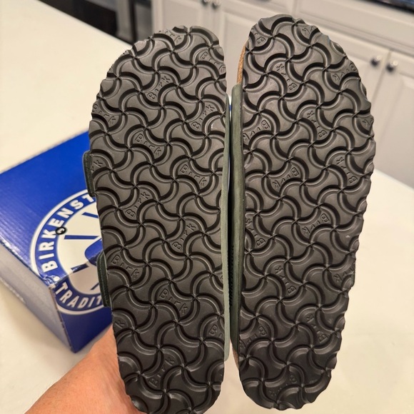 Birkenstock New w/ Box Women’s Arizona Big Buckle Thyme Nubuck Leather Sz 6 - Picture 11 of 12